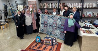 Kadınların emeği ilk kez tezgahtan indi