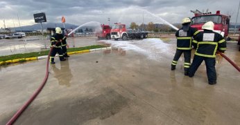 Acil durum ekiplerine Büyükşehir İtfaiyesinden eğitim