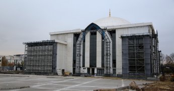 Kartepe’nin modern mimarili camisi yükseliyor