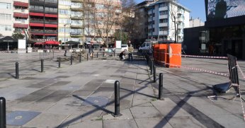 Kent Meydanındaki tören alanında düzenleme