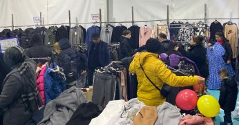 Gazze ve Kastamonu'da yanan köy için hayır panayırı kurdular