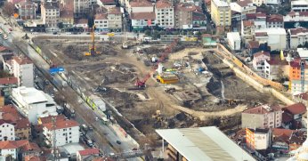 GÖLCÜK'ÜN ÇEHRESİNİ DEĞİŞTİRECEK İKİ PROJEDE ÇALIŞMALAR SÜRÜYOR