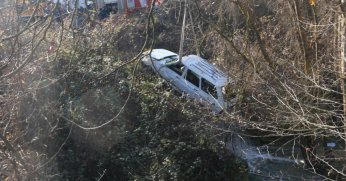 Emekli aylığını çekmek için evden çıkmıştı, dere yatağında otomobilde cesedi bulundu