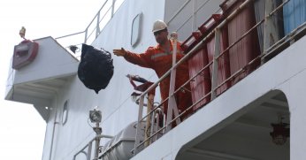 Gemilerden 31 olimpik yüzme havuzu hacminde atık toplandı