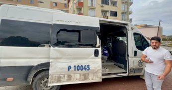 İşçi servisi ile kamyonet çarpıştı: 3 yaralı