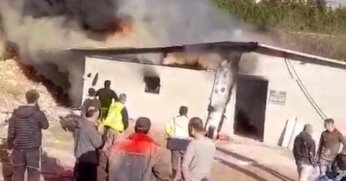 İşçiler çaresizce yangını izledi