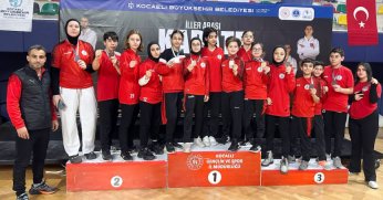 Körfezli karateciler madalyaları topladılar