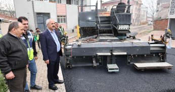 Gebze'nin yollarına 599 ton sıcak asfalt