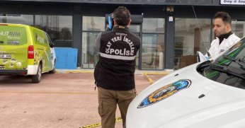 Bu kez pompalı tüfekle bir kişiyi vurdu, ev kurşunladı