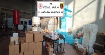 Kocaeli'de 16 ton 990 litre etil alkol ele geçirildi