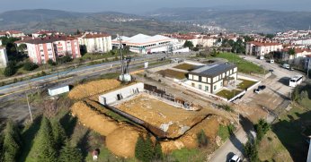 İzmit Ayazma Mahallesi futbol sahası devam