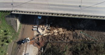 İSU'DAN ANİ YAĞIŞLARDA SU BİRİKİNTİSİ YAŞANAN BÖLGEYE KALICI ÇÖZÜM