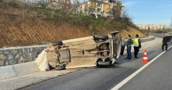 Takla atan otomobilden sağ kurtuldular
