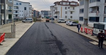 GÖLCÜK’TE YAZLIK TERMAL SOKAK ASFALTLANDI