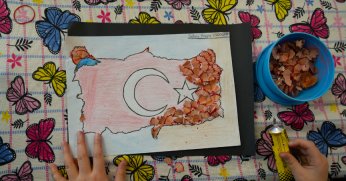 Kalemtıraş atıklarından sanat eserine