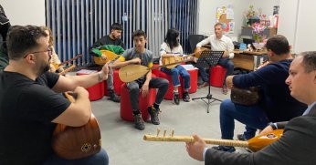 Başiskele’de Gençler Eğitimden Eğitime Koşuyor