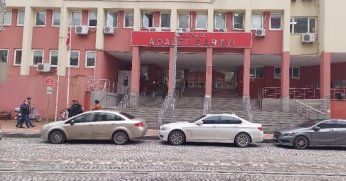 Cezaevindeki müvekkiline uyuşturucu verdiği iddiasıyla tutuklanan avukata 15 yıl hapis