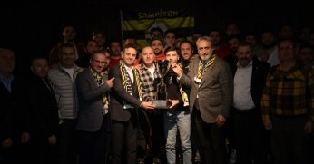 Başkan Özlü, şampiyonluk coşkusuna ortak oldu