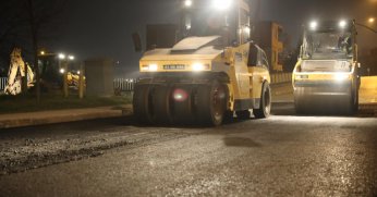 Körfez’de gece-gündüz asfalt mesaisi