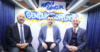 Gençlik Otobüsünde Başkan var