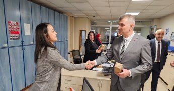 GÖLCÜK’TE KADINLAR GÜNÜ TÖRENLE KUTLANDI