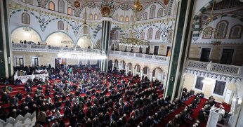 Mehmet Ali Paşa Merkez Caminde ilk teravih