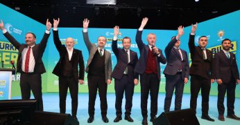 Büyükakın: “Dertleri hizmet değil, koltuk kavgası”