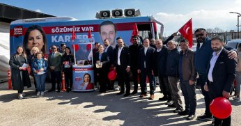 Merttürk Ulus Pazarı'nda hemşehrilerine 'Hayırlı Ramazanlar' diledi