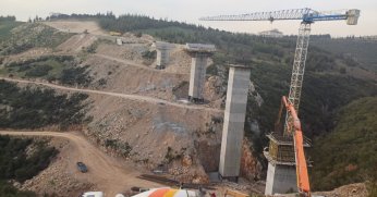 Dilovası Hastane viyadüğünde kiriş imalatı