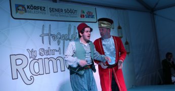 Körfez'de çocuklar Kavuklu ve Pişekar ile eğlendi