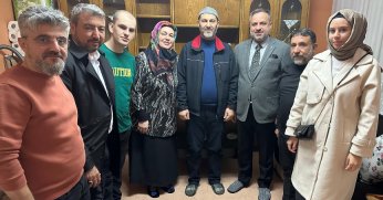 AK Parti tüm kadrolarıyla İzmit’i arşınlıyor