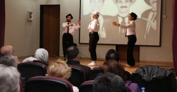 Gençlerin performansı çınarları geçmişe götürdü