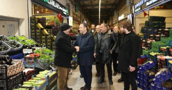 Tutuş, sahurunu hal esnafı ile yaptı