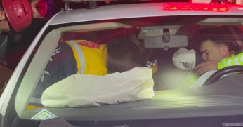 Vali Yavuz, kaza yapan polislerin sağlık durumlarının iyi olduğunu açıkladı