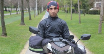 Trafikte ters köşe: Kavga edecekken bir anda böyle sarıldılar