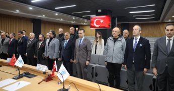 Doğusel: Liman kazası, konteyner gemilerini yeni rota arayışına yöneltti