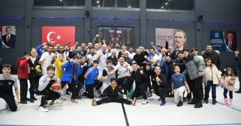 Çayırova Belediyesi Bornova deplasmanında