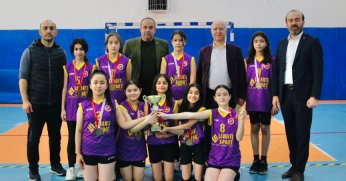 Körfez’de Şampiyon Uluğbey Ortaokulu oldu