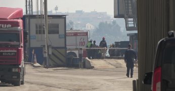 Yük gemisinde yangın: 5 kişi dumandan etkilendi