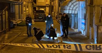 Çay ocağının camını kıran şahsı vurdu