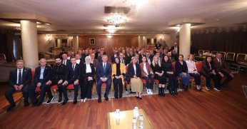 “Hizmetlerimizde muhtarlarımızın imzası var”