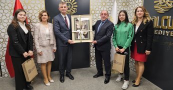 GÖLCÜK’ÜN BAŞARILI SPORCULARI BAŞKAN SEZER’İ ZİYARET ETTİ