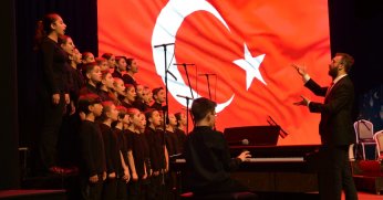 Başiskele’de Kahramanlık Türküleriyle Gençlik Konseri