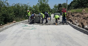 Karamürsel Kayacık Mahallesine parke yol