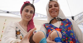 Kadınlar bu oyunla kuşakları bir araya getirdi