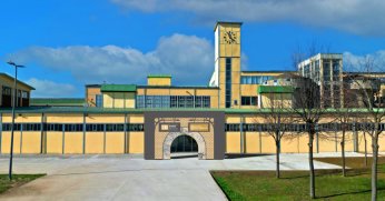 Cihan Nacar geleceğin modacılarıyla buluştu