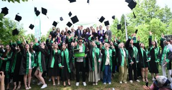 KOCAMAN KOÜ TURİZM FAKÜLTESİ MEZUNİYET TÖRENİNE KATILDI