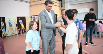 Başkan kocaman, özel çocukların hayır panayırında