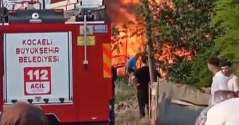 Tek katlı ev alev topuna döndü