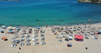 Mavi Bayraklı plajda denize girme keyfini kaçırmayın